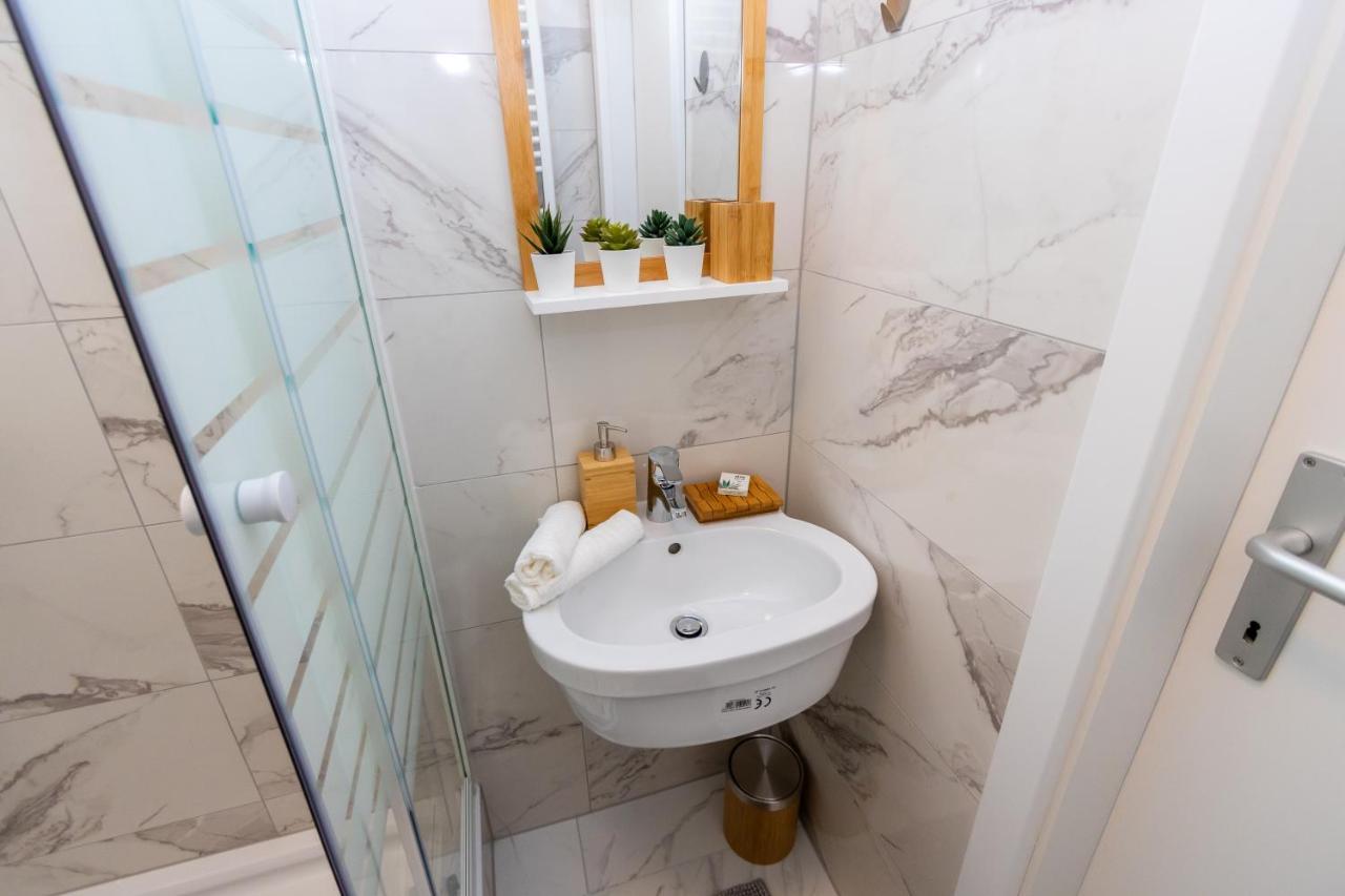 Radiant Premium Apartments - Fuenfhaus Vienna Esterno foto